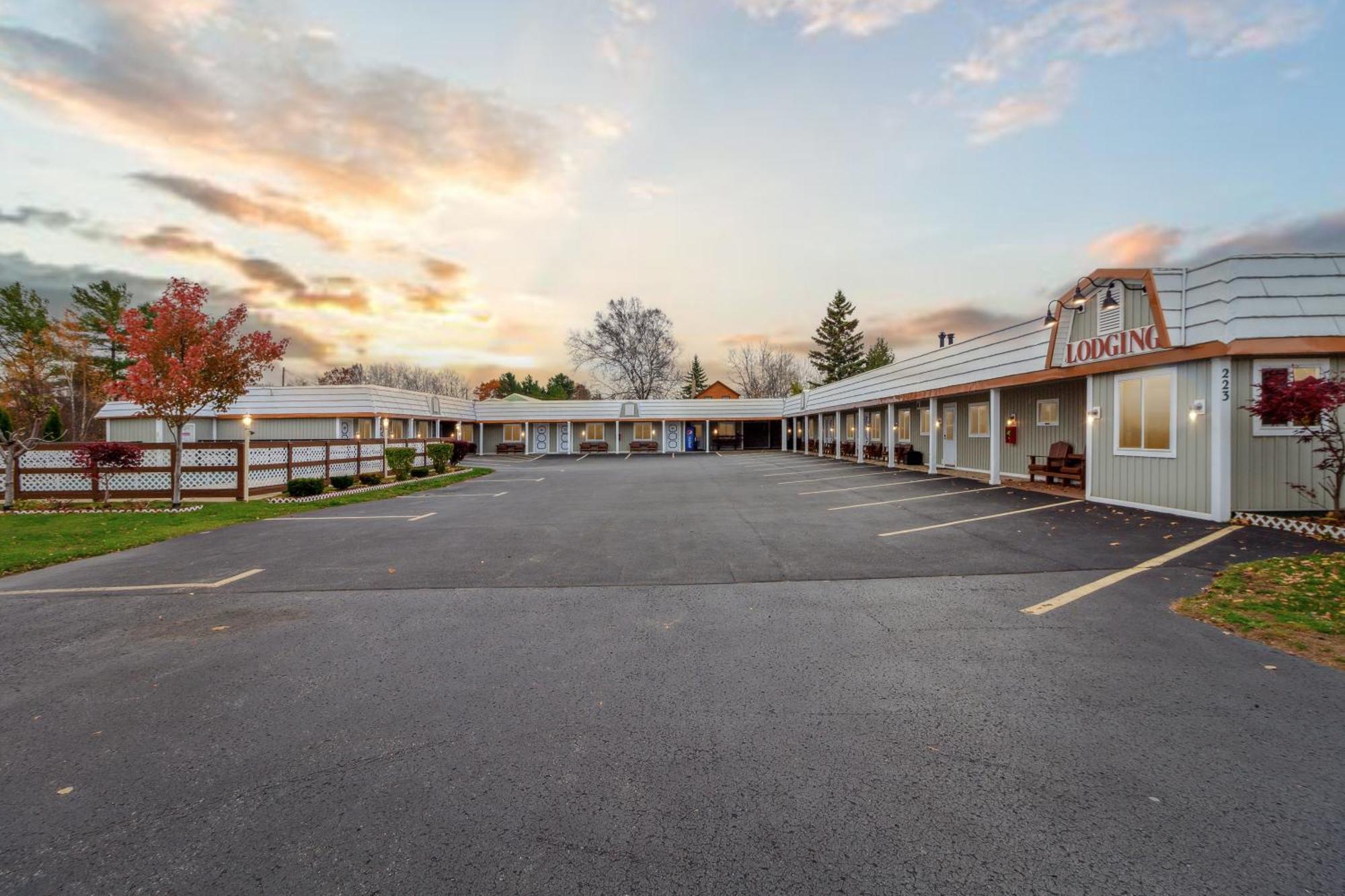 Vindel Motel Mackinaw City Kültér fotó