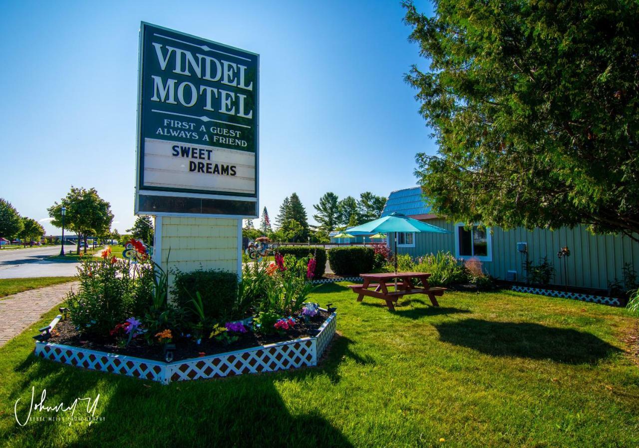 Vindel Motel Mackinaw City Kültér fotó